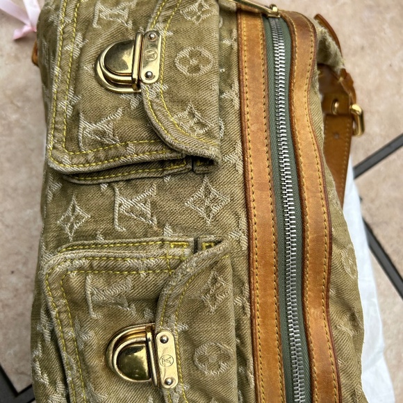 💚💚 RARE  RETIRED authentic Louis Vuitton LICHEN green denim, baggy pm - Picture 7 of 16